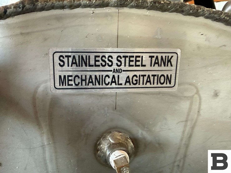 2025-pak-tank-300-gallon-stainless-steel-tank-image-8