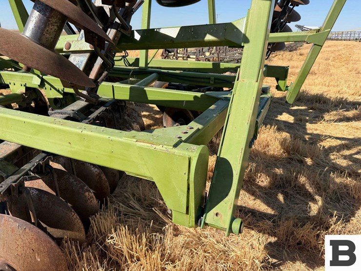 john-deere-twin-offset-disc-image-29