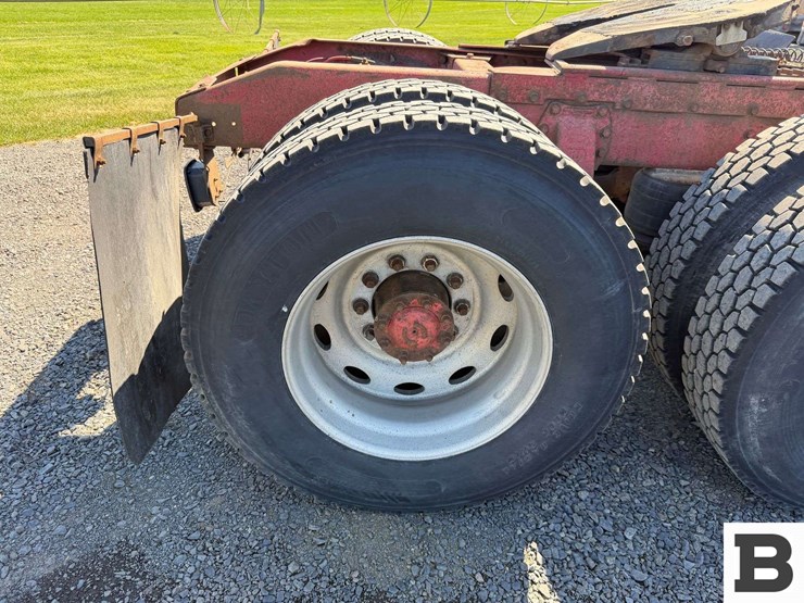 1989-peterbilt-379-image-32