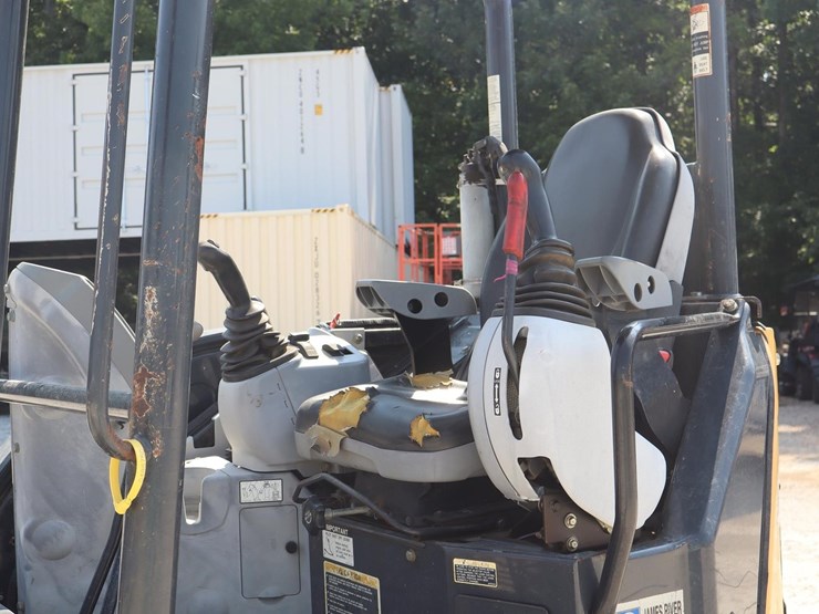2017-deere-35g-image-27