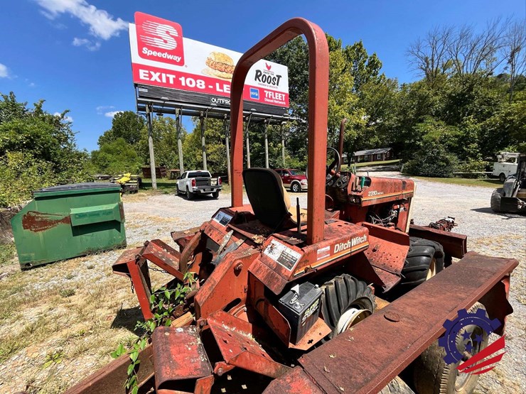 ditch-witch-2310dd-image-19