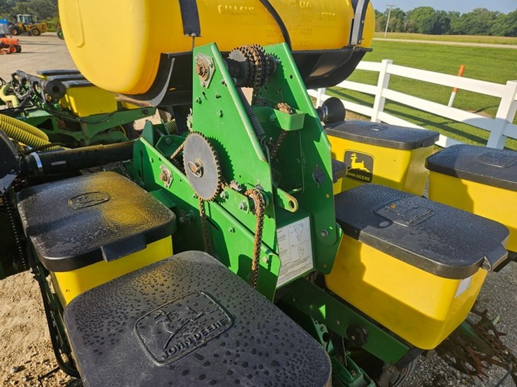 john-deere-1770-image-45