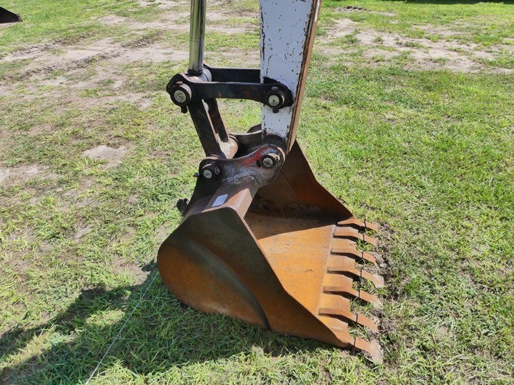 2013-bobcat-e85-image-10
