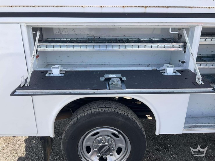 2019-ford-f350-image-35