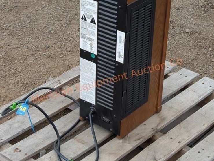 electric-oak-heater-w/-fan-&-remote-image-6
