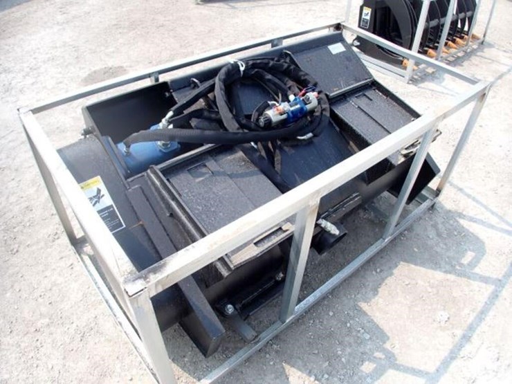 unused-greatbear-skid-steer-bucket-.4-cy-mixer-image-3