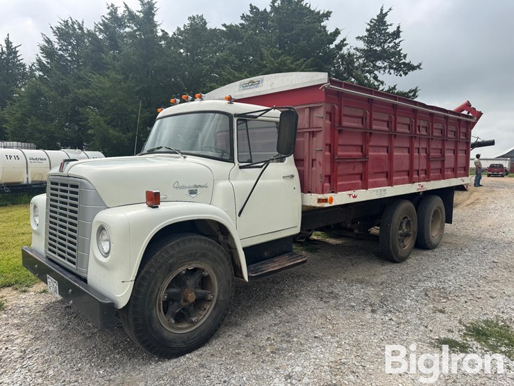 1971-international-loadstar-image-1