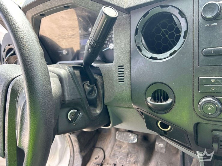 2016-ford-f550-image-17