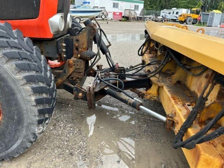 2018-kubota-m6-141-image-40