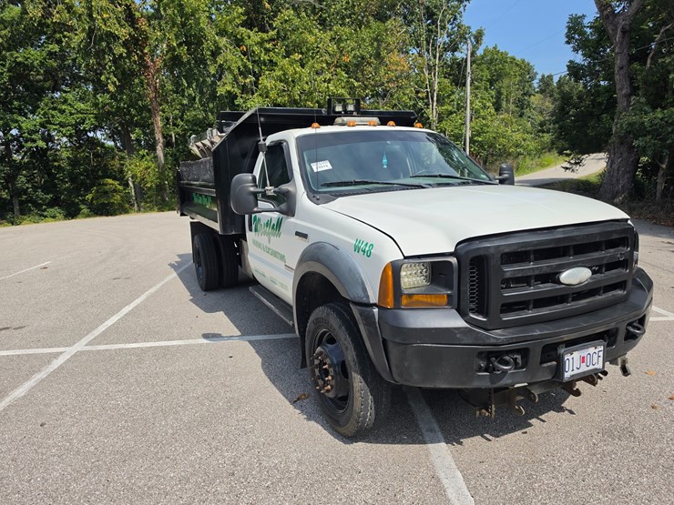 2006-ford-f550-image-22