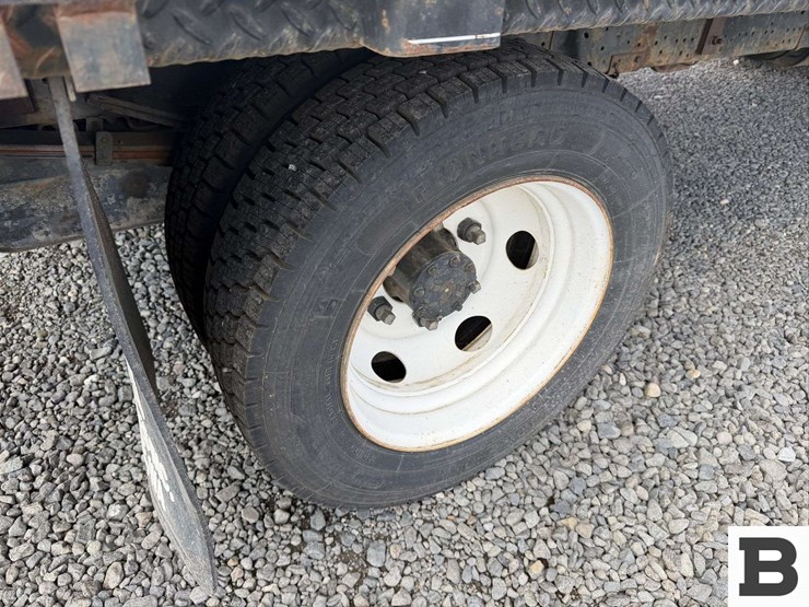 2000-gmc-w4500-image-15