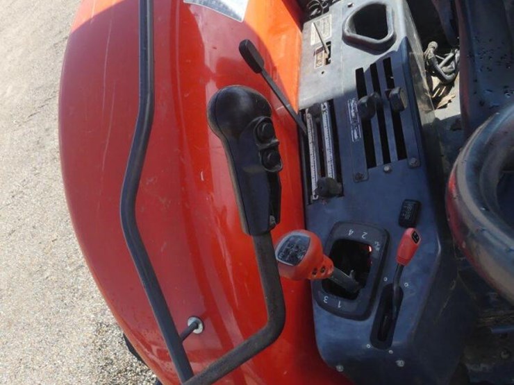 2018-kubota-m6s-111shd-image-27