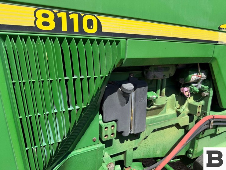 2001-john-deere-8110-image-18