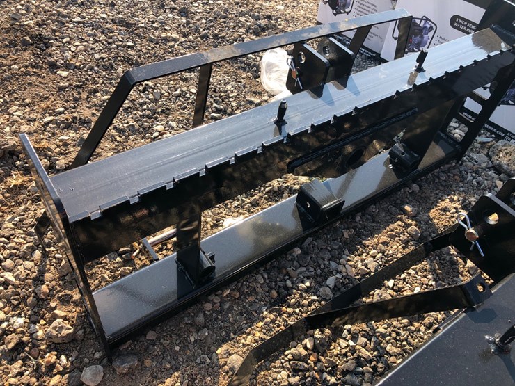 #80-•-3-pt-hitch-pallet-fork-/-hay-spear-frame-image-2