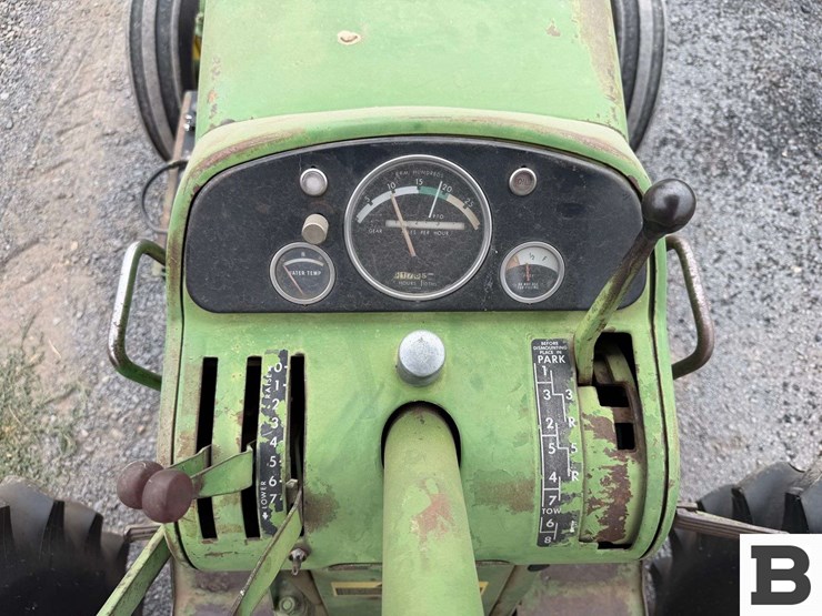john-deere-3010-image-64
