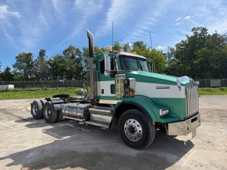2009-kenworth-t800-image-2
