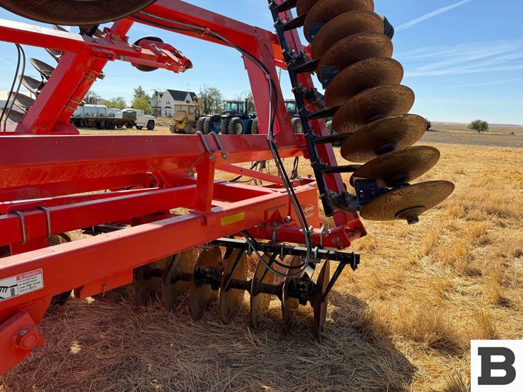 2012-kuhn-krause-8200-twin-offset-disc-image-48