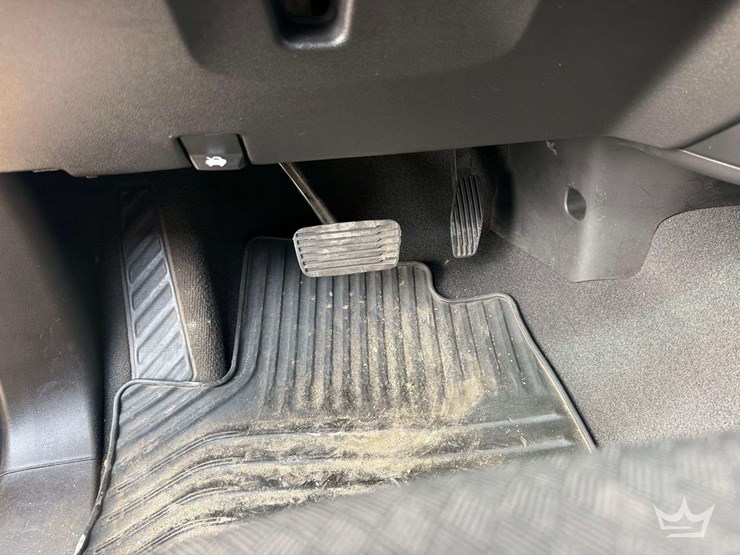 2021-chevrolet-silverado-2500-image-11