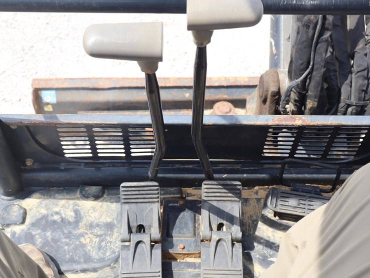 2017-deere-35g-image-22