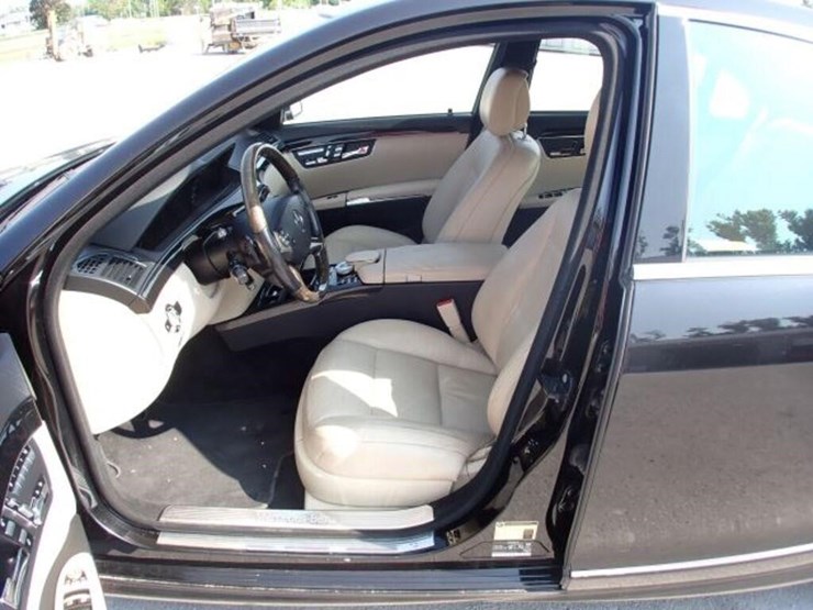2012-mercedes-benz-s350-bluetec-4matic-awd-sedan-w-image-12