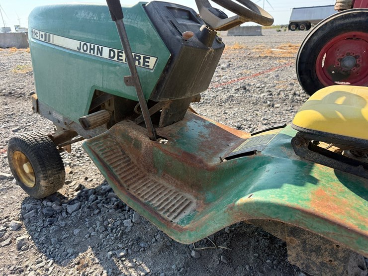 john-deere-130-image-7