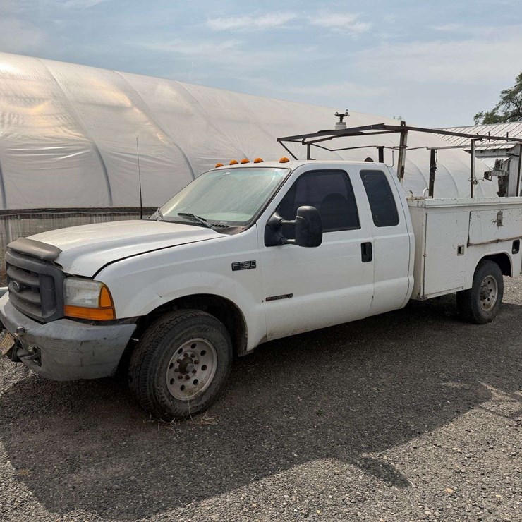 2000 FORD 2000