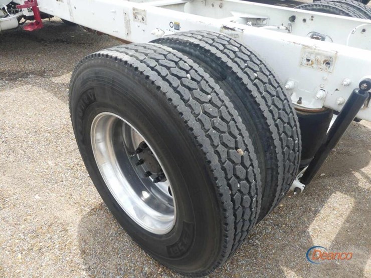 2009-kenworth-t370-image-4