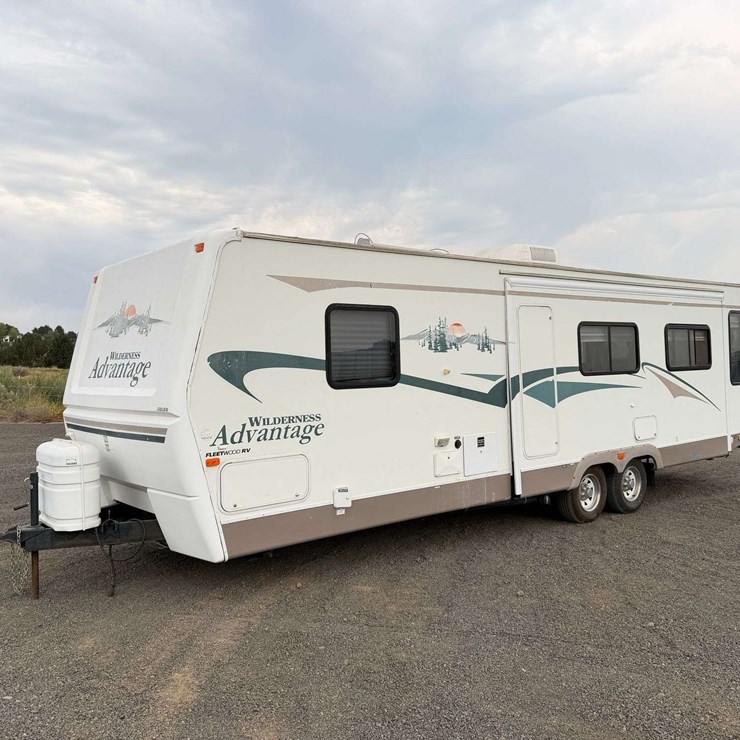 2004 Fleetwood Wilderness Advantage Travel Trailer