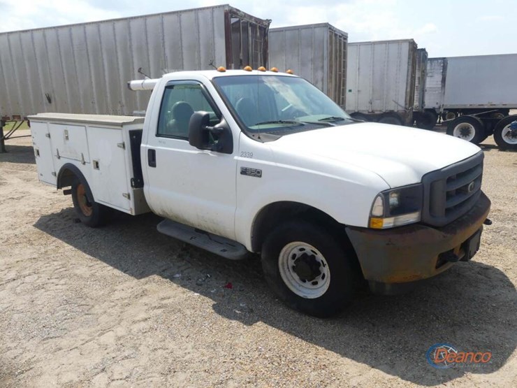 2004-ford-f350-image-1
