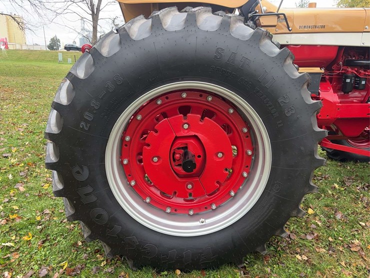 1970-1456-farmall-row-crop-mfwa-golden-demonstrator-image-88