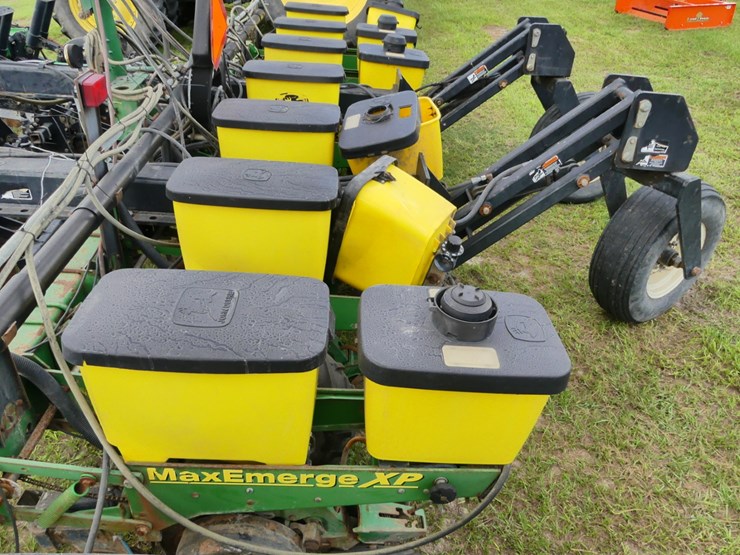 john-deere-1700-image-8