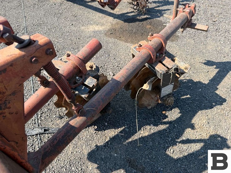 16'-lilliston-rolling-cultivator-toolbar-image-8