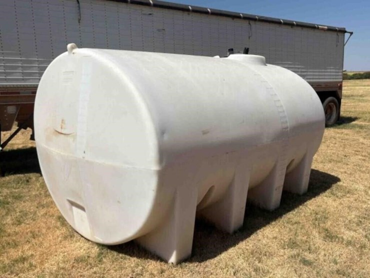 endurplas-2500-gallon-polly-water-tank-image-1