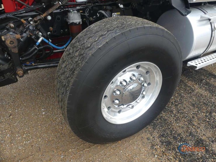 2019-kenworth-t880-image-16