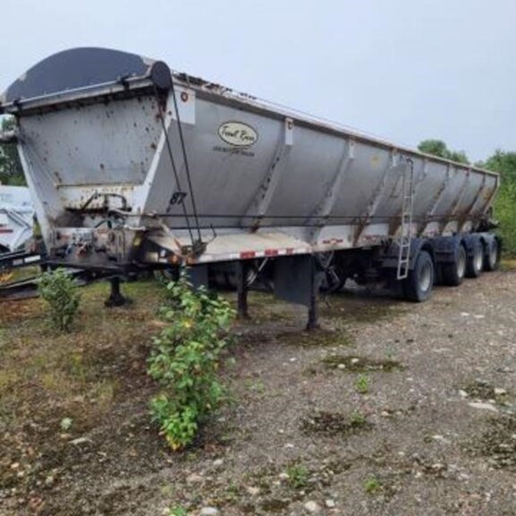 2010 Trout River Quad/A Live Bottom Trailer 2S9PS8