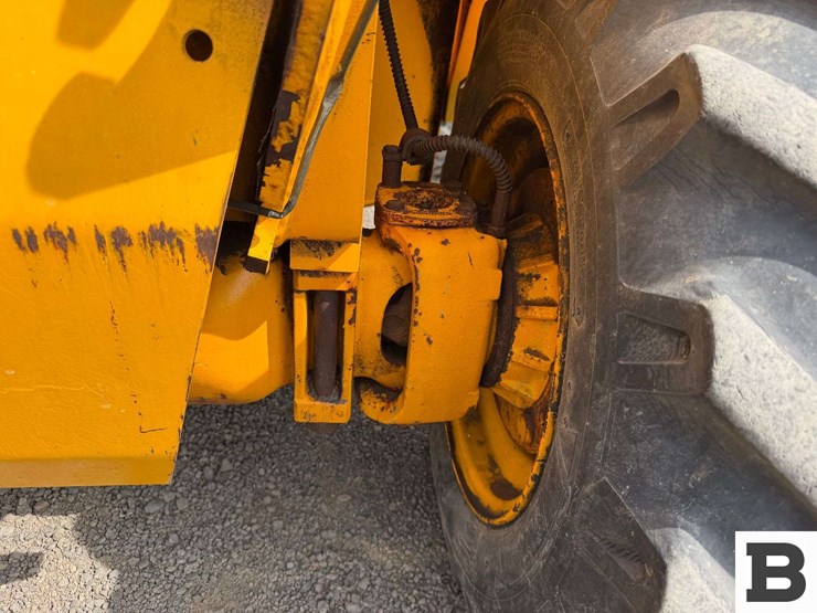 jcb-520-image-13