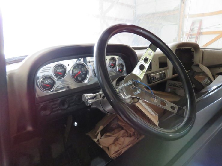 1963-chevrolet-custom-1/2-ton-pickup-image-10