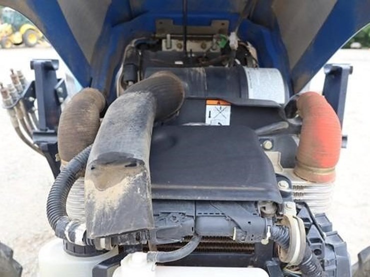 2017-new-holland-workmaster-50-image-20