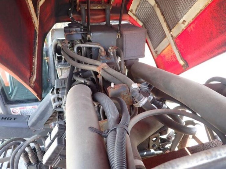 2009-kubota-m135x-image-57