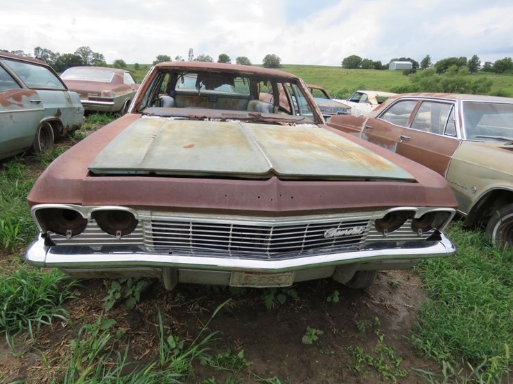 1965-chevrolet-belair-4dr-wagon-image-2