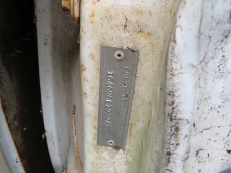 1966-chevrolet-impala-4dr-sedan-image-9
