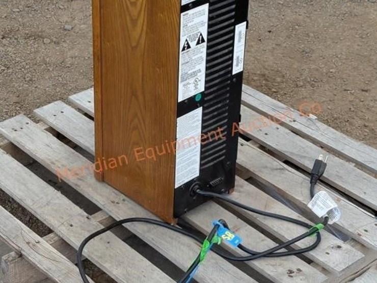 electric-oak-heater-w/-fan-&-remote-image-4