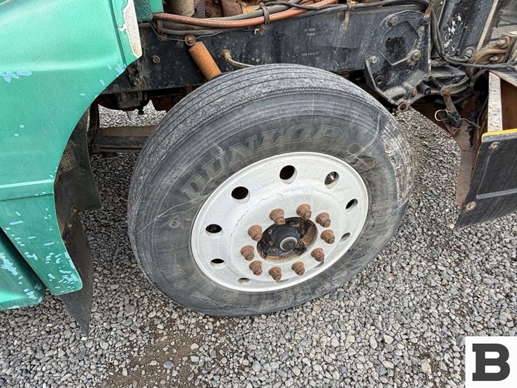 1988-peterbilt-377-image-27