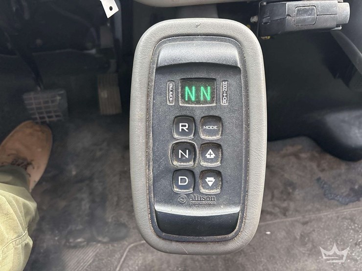 2018-international-durastar-4300-image-15