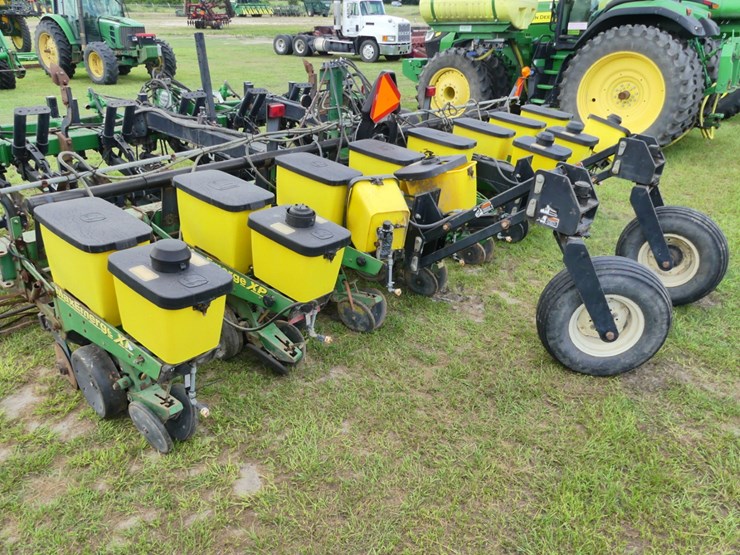 john-deere-1700-image-4