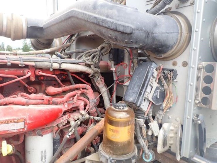 2013-peterbilt-367-image-48