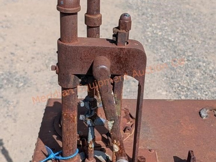 antique-oil-dispenser-image-6