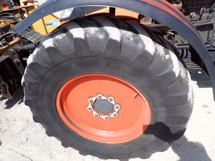 2009-kubota-m135x-image-79