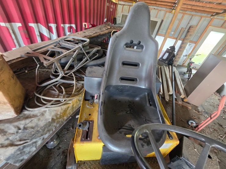 #25518-•-wacker-vibratory-compactor-image-17