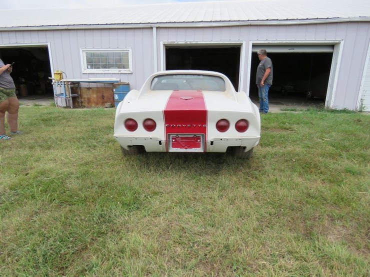 1979-chevrolet-corvette-road-track-car-image-6